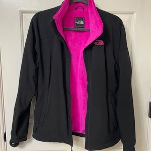Women’s Northface jacket.